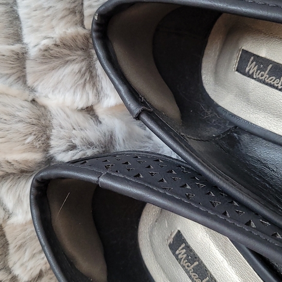 Black Heeled Shoes Michael Antonio Size 6 - Picture 4 of 7